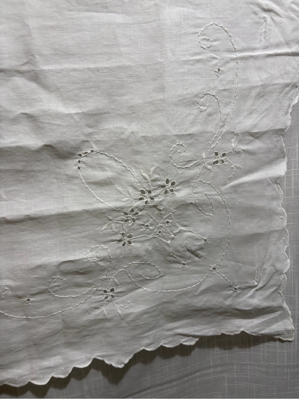 Table topper